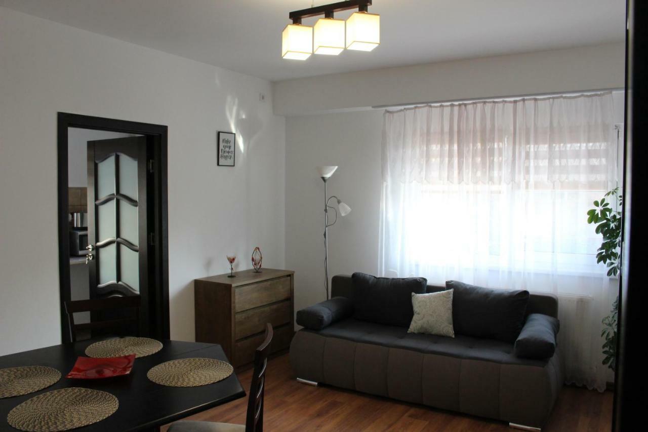 Still Apartament Крайова Екстериор снимка