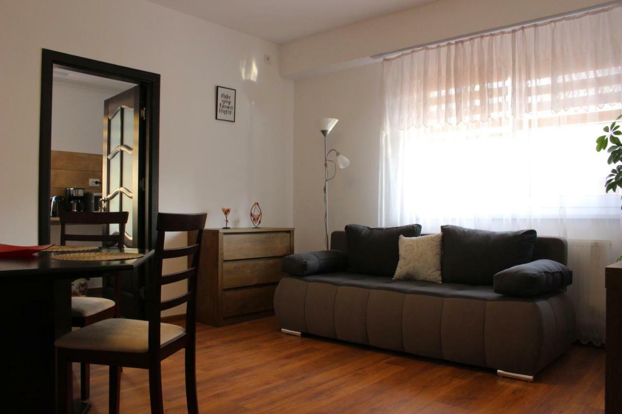 Still Apartament Крайова Екстериор снимка