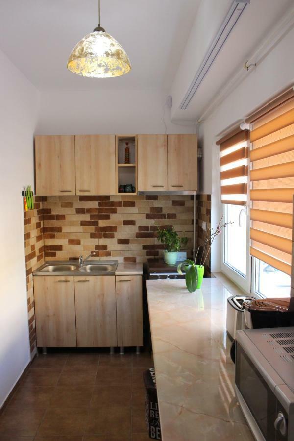Still Apartament Крайова Екстериор снимка