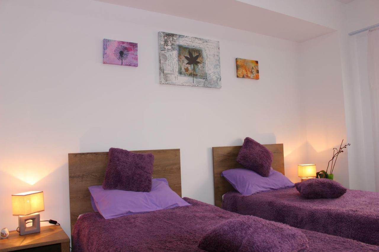Still Apartament Крайова Екстериор снимка