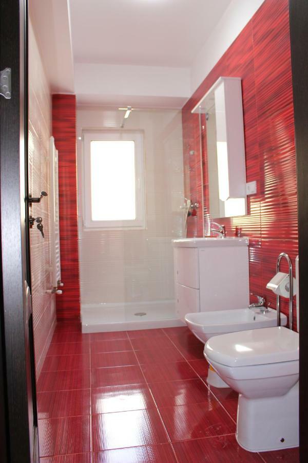 Still Apartament Крайова Екстериор снимка